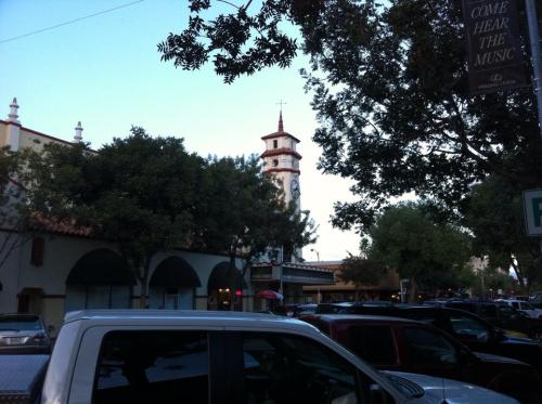 visalia_downtown_fox_03